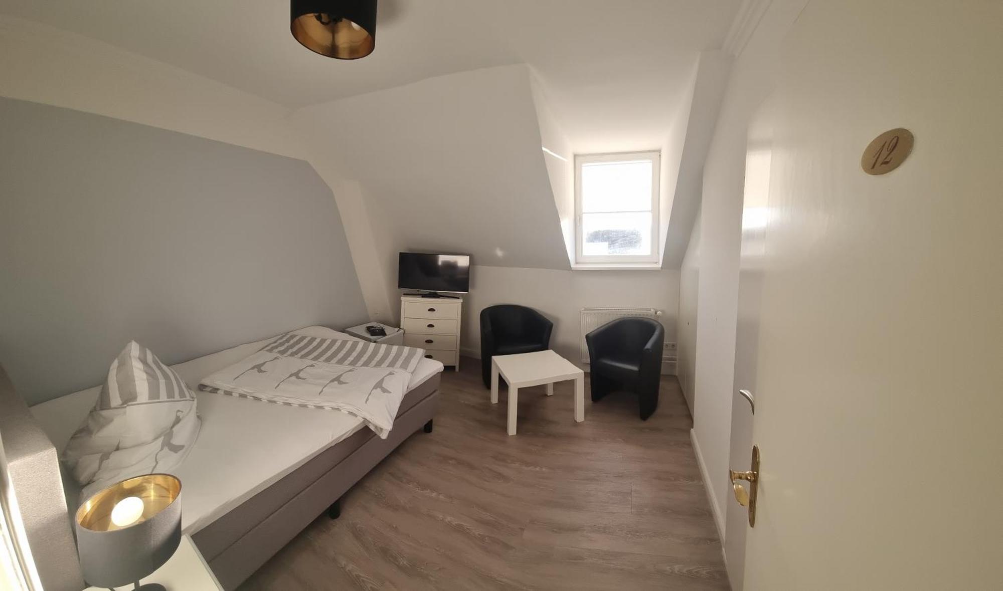 Hotel-Cafe-Lindow Wenningstedt-Braderup Екстериор снимка