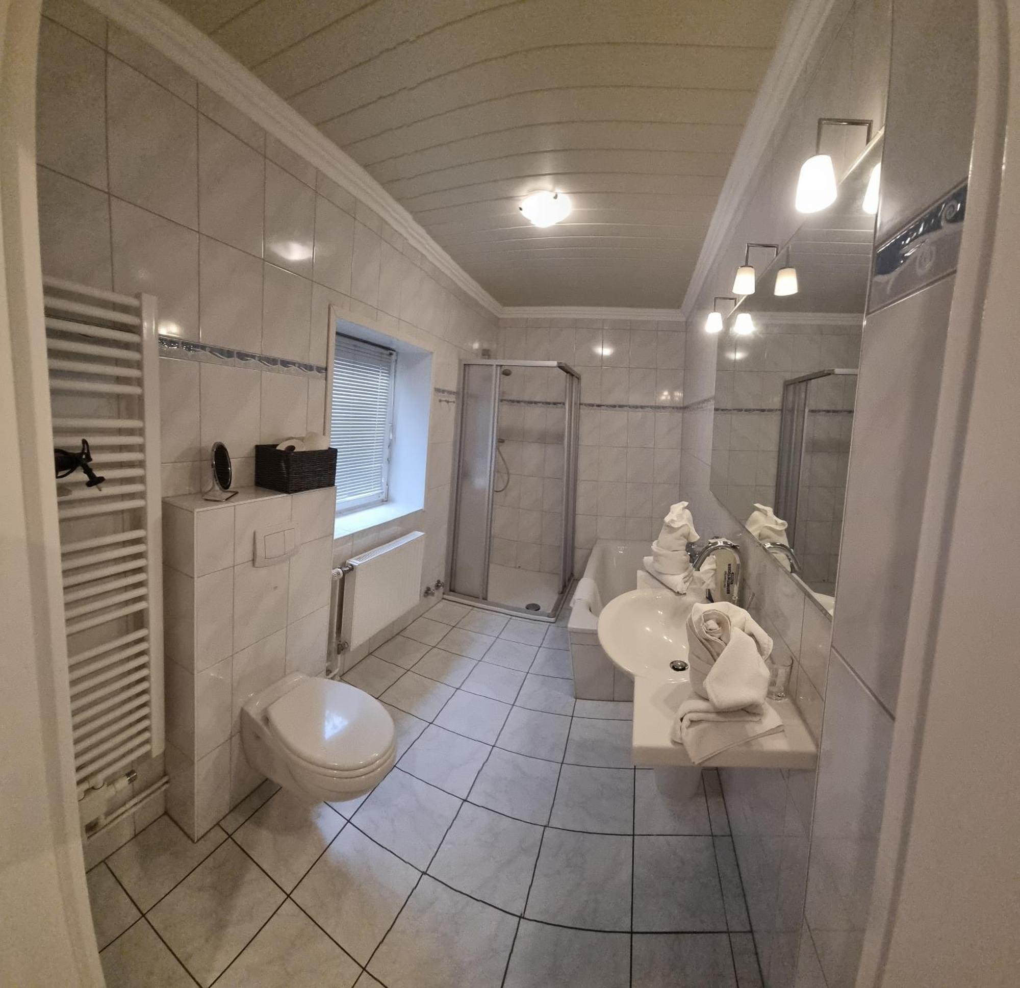 Hotel-Cafe-Lindow Wenningstedt-Braderup Екстериор снимка